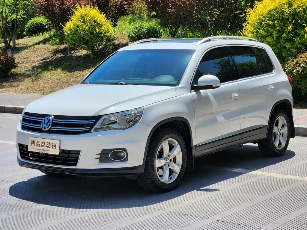 Volkswagen Tiguan 2013 — фото 2