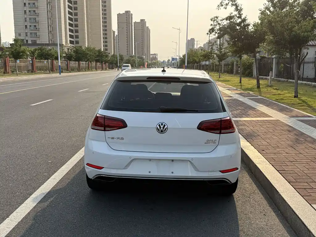 Volkswagen Golf 2020
