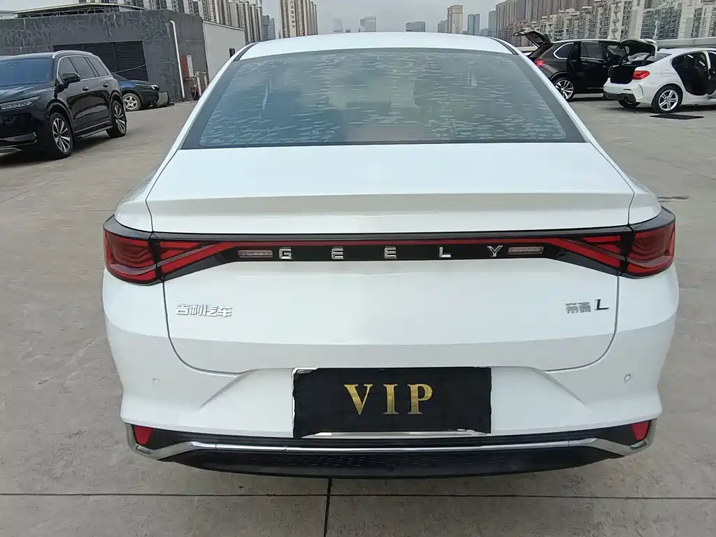 Geely Emgrand L 2022 — фото 10