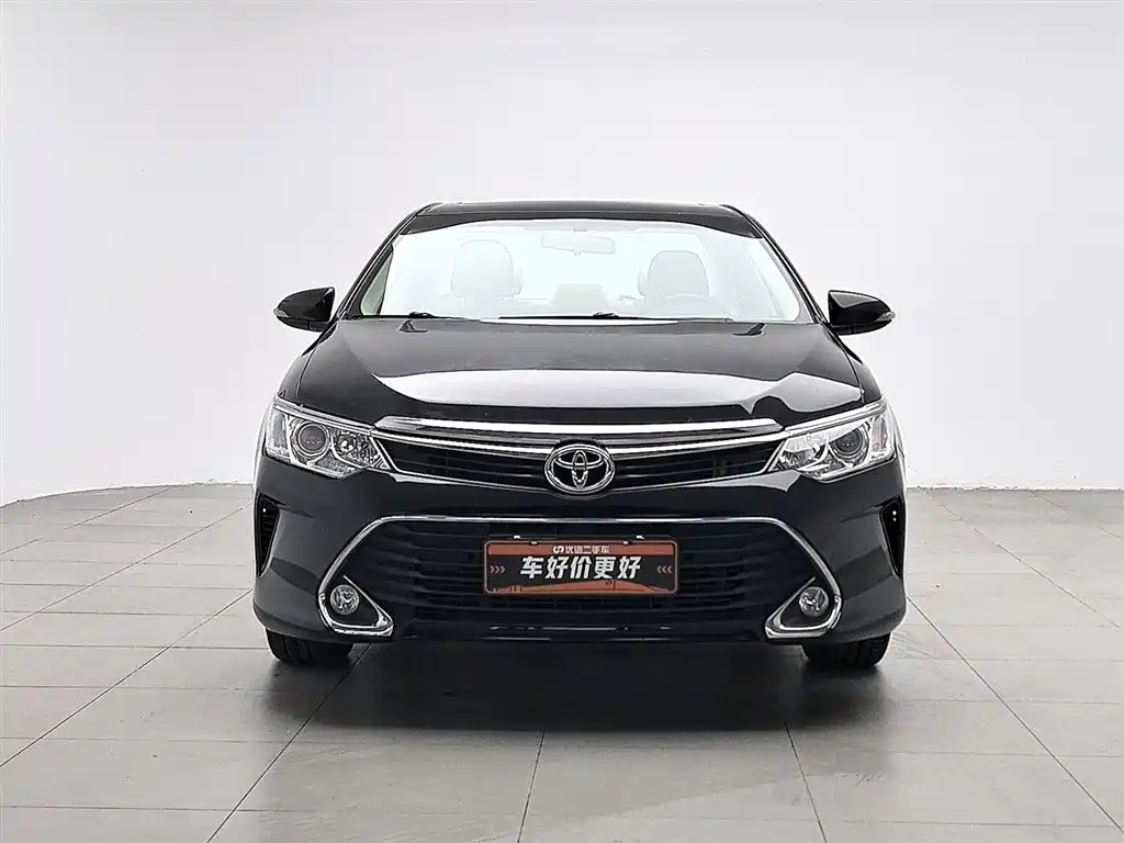 Toyota Camry 2016 — фото 3
