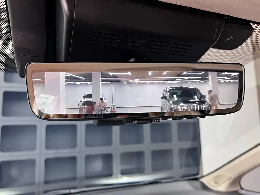 Toyota Alphard 2025 — фото 20