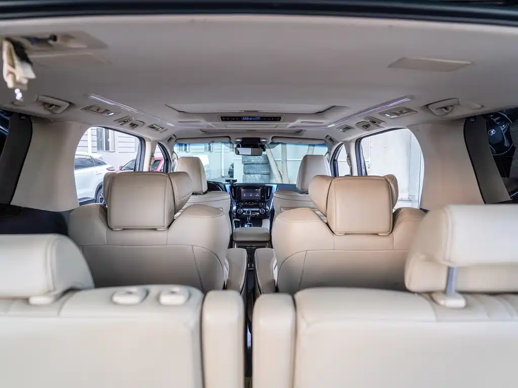 Toyota Alphard 2019 — фото 18