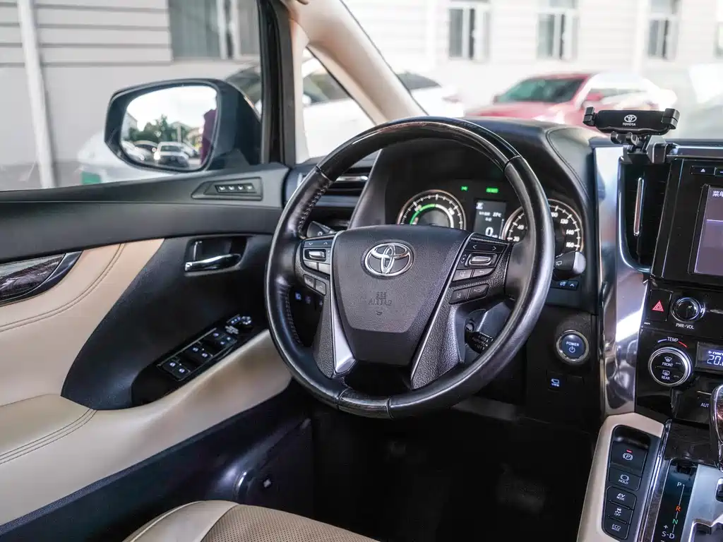 Toyota Alphard 2019 — фото 22