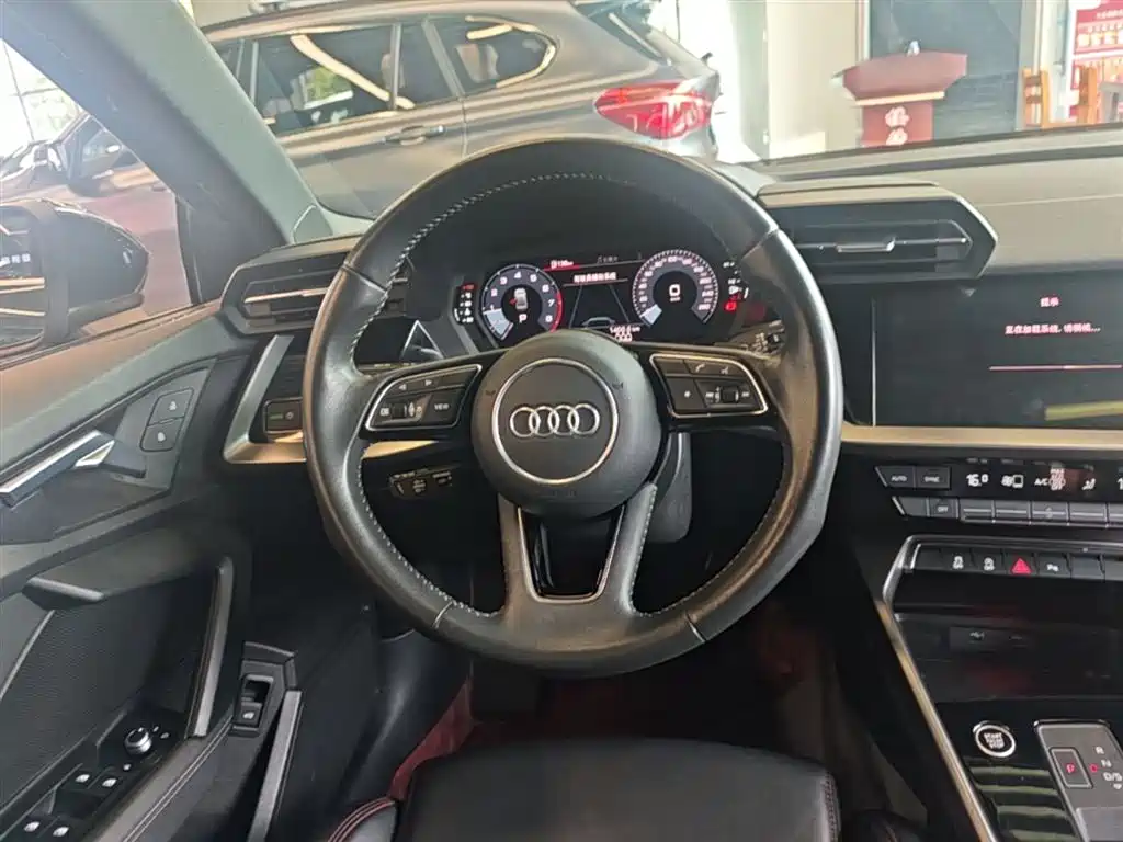 Audi A3 2021 — фото 11
