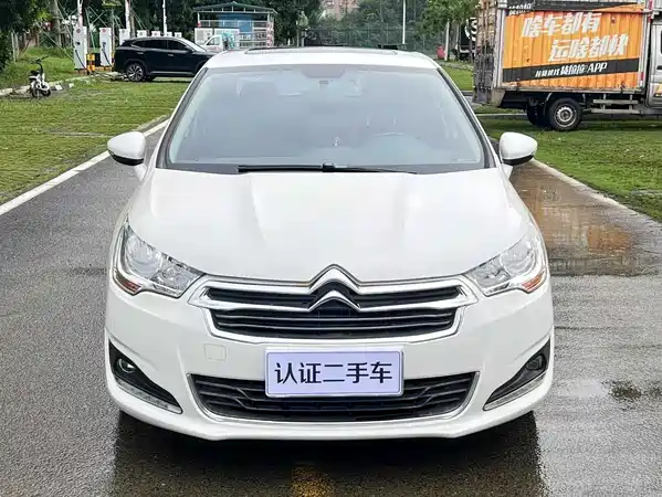 Citroën C4L 2013
