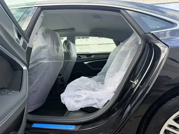 Audi A7L 2025