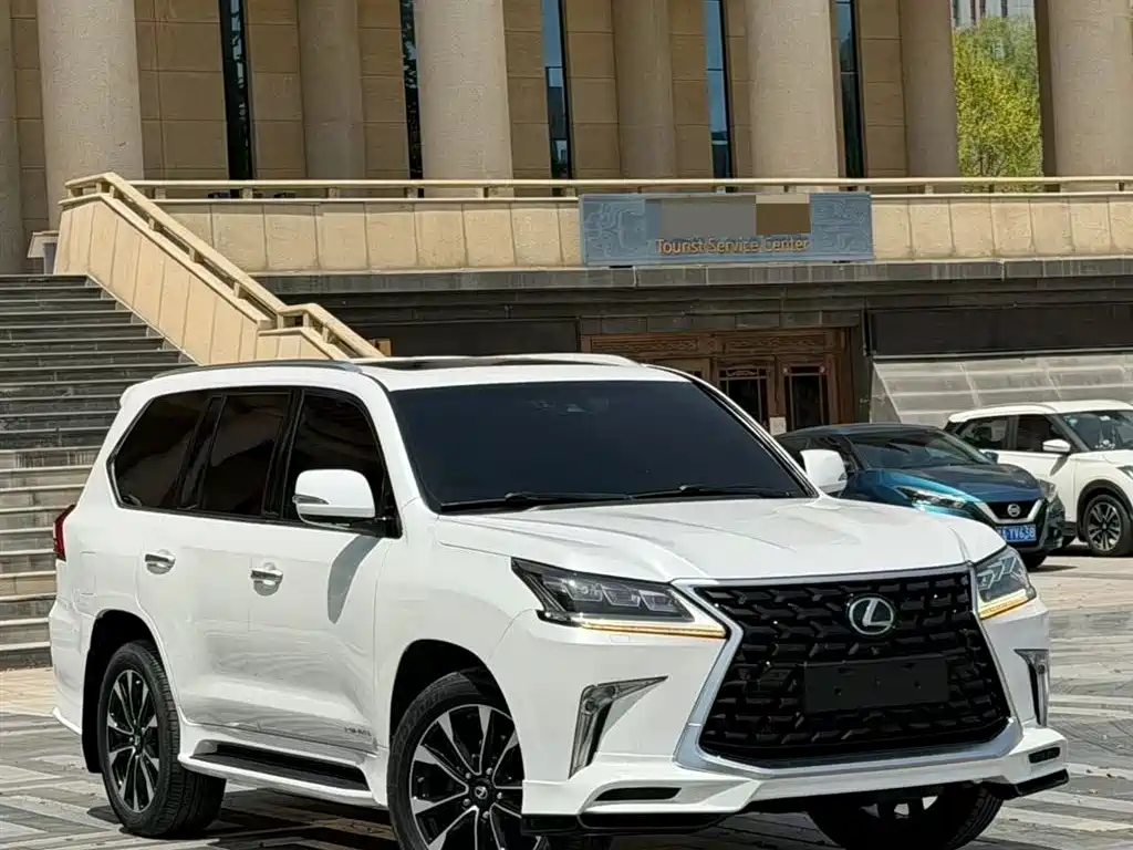 Lexus LX 2016
