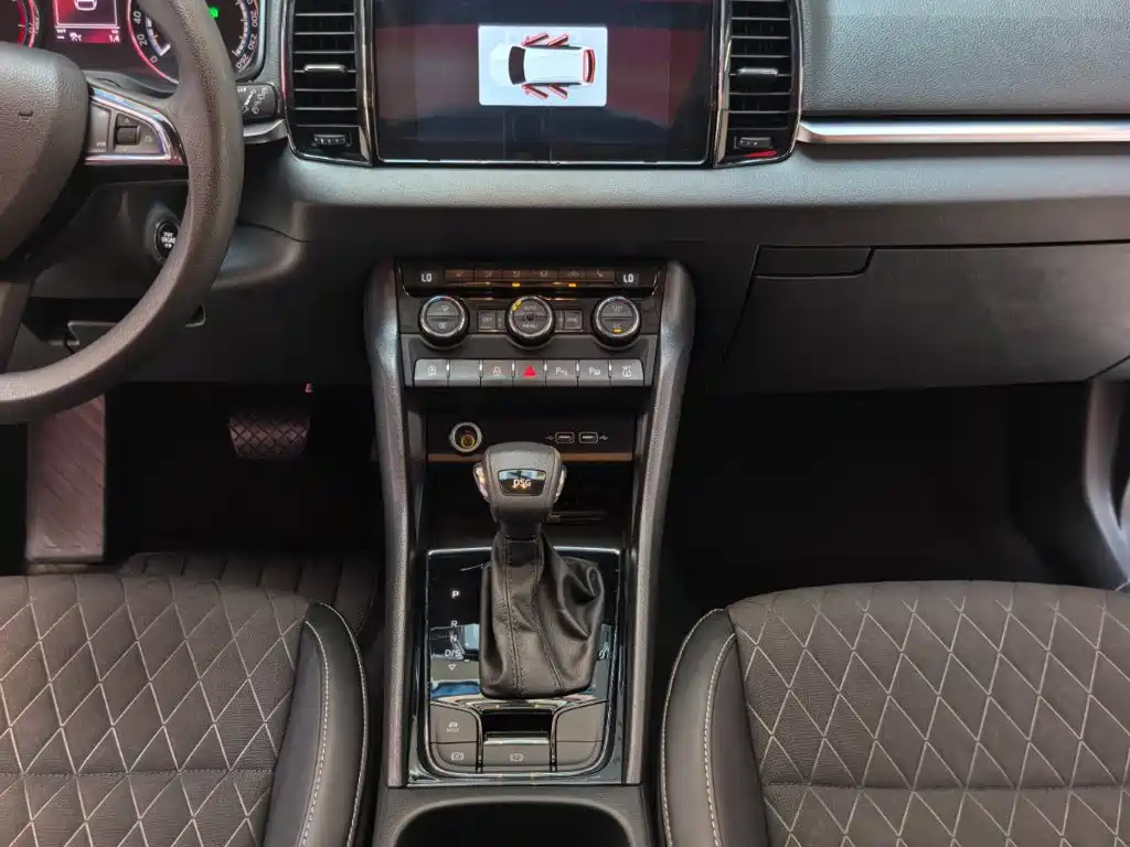 Skoda Karoq 2021 — фото 12