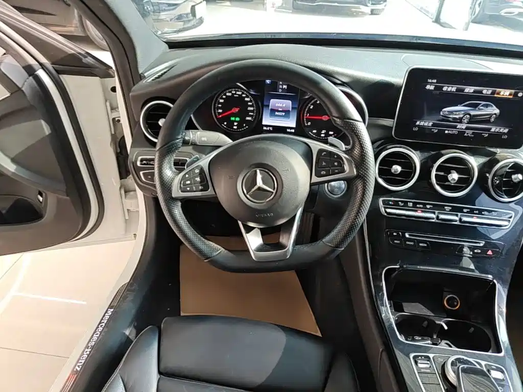 Mercedes-Benz C-Class 2016 — фото 17