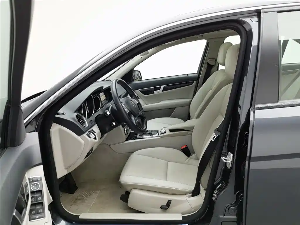 Mercedes-Benz C-Class 2014 — фото 10