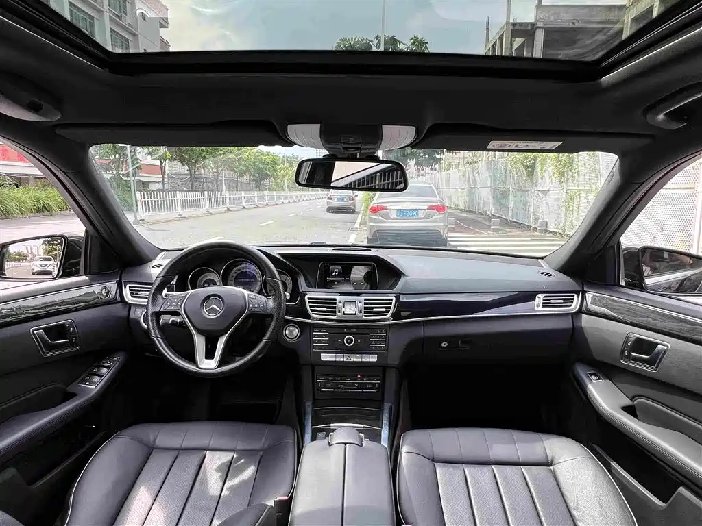 Mercedes-Benz E-Class 2015 — фото 12