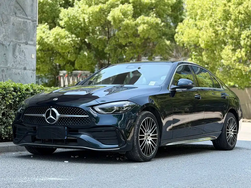 Mercedes-Benz C-Class 2024