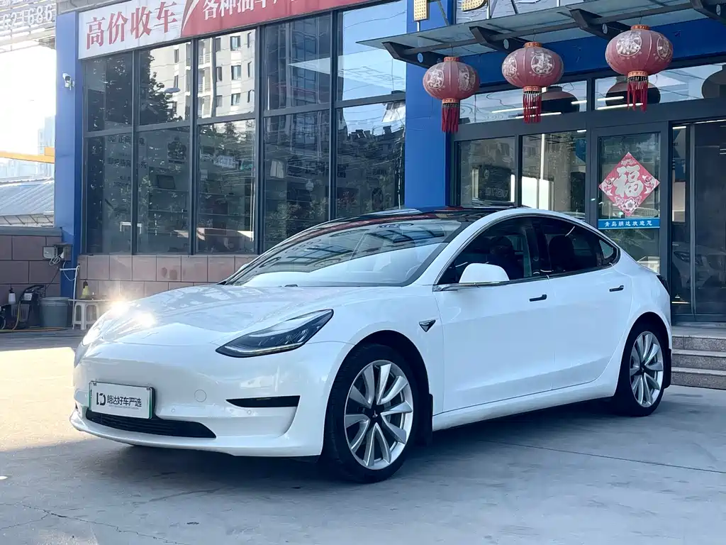Tesla Model 3 2020 — фото 1