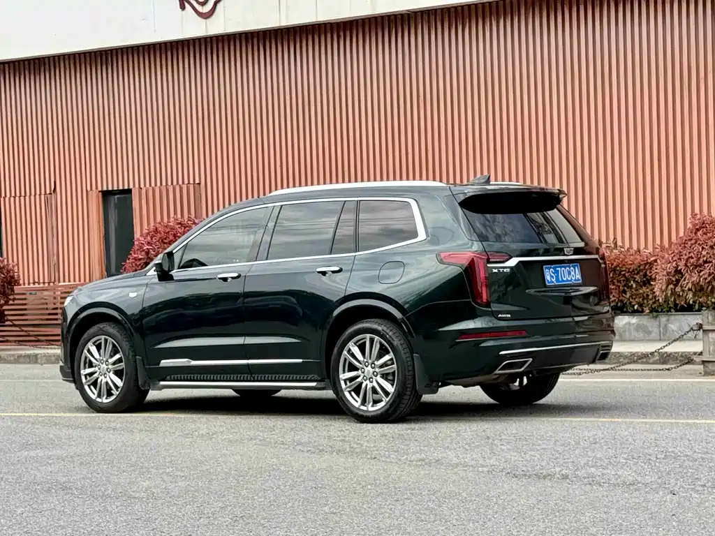 Cadillac XT6 2022 — фото 6
