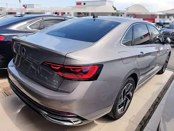 Volkswagen Sagitar 2025
