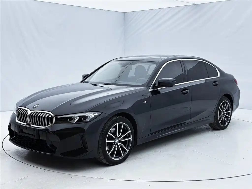 BMW 3 Series 2023 — фото 1
