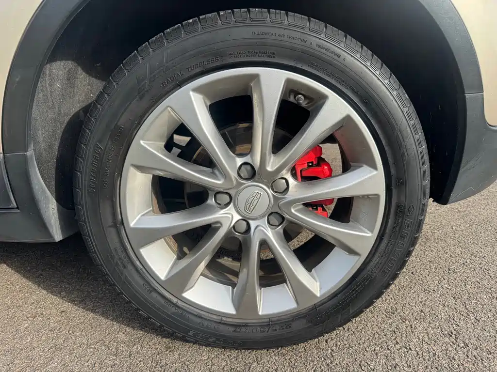 Geely Emgrand GS 2018 — фото 15