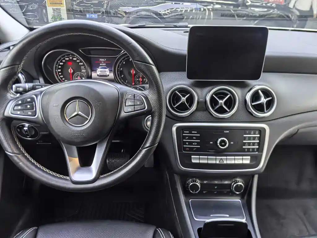 Mercedes-Benz GLA 2018 — фото 10