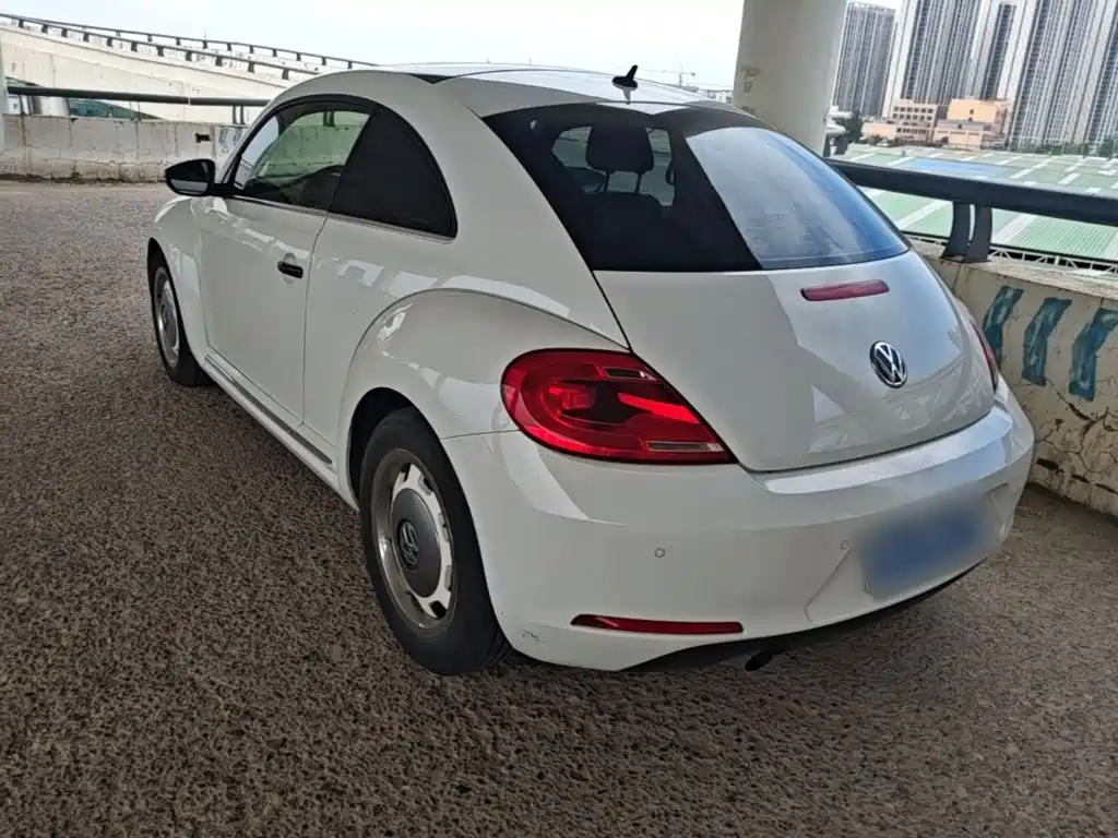 Volkswagen Beetle 2015