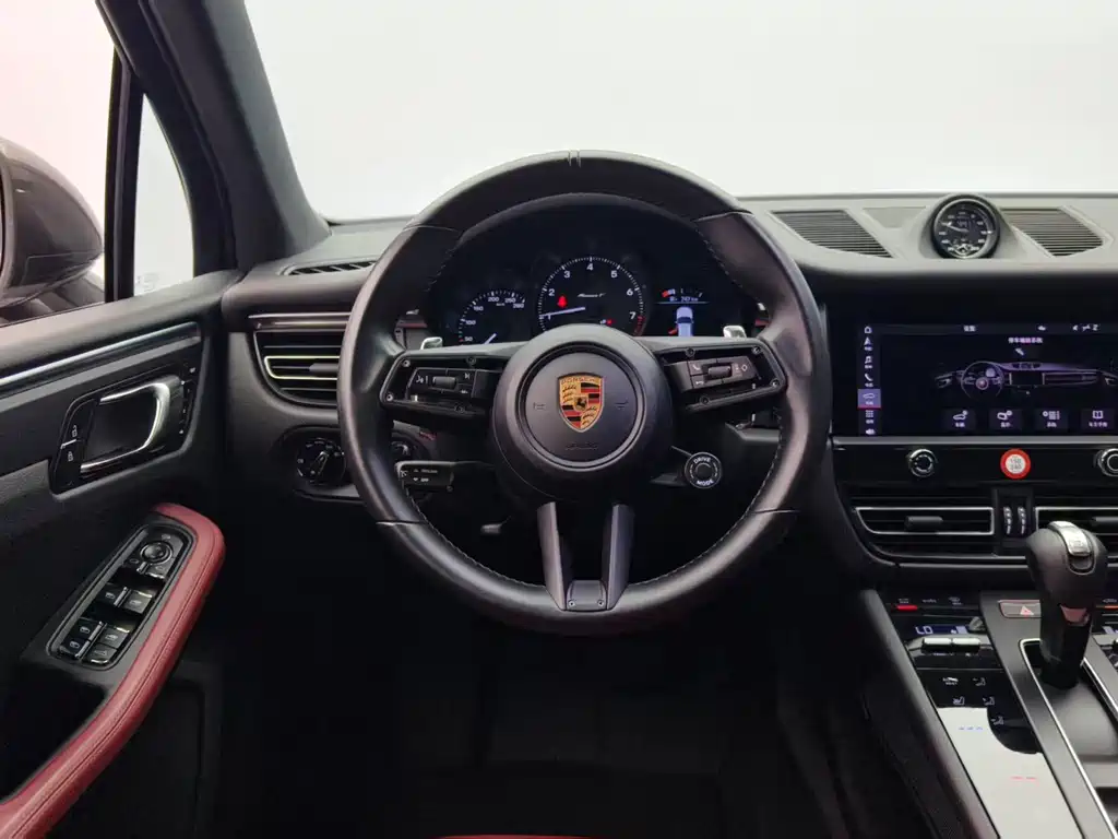 Porsche Macan 2023 — фото 10