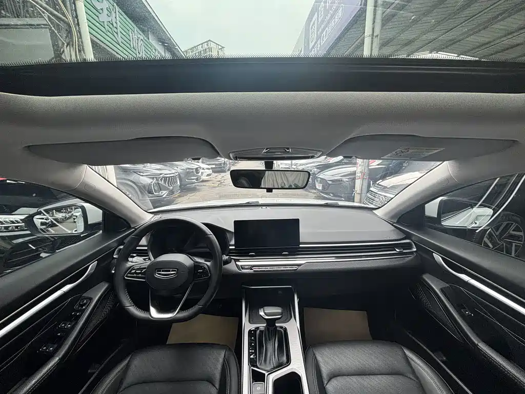 Geely Emgrand 2023 — фото 12