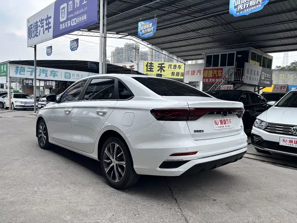 Geely Emgrand 2023 — фото 4