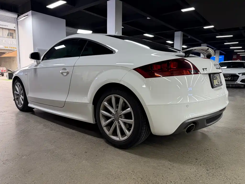 Audi TT 2015 — фото 10