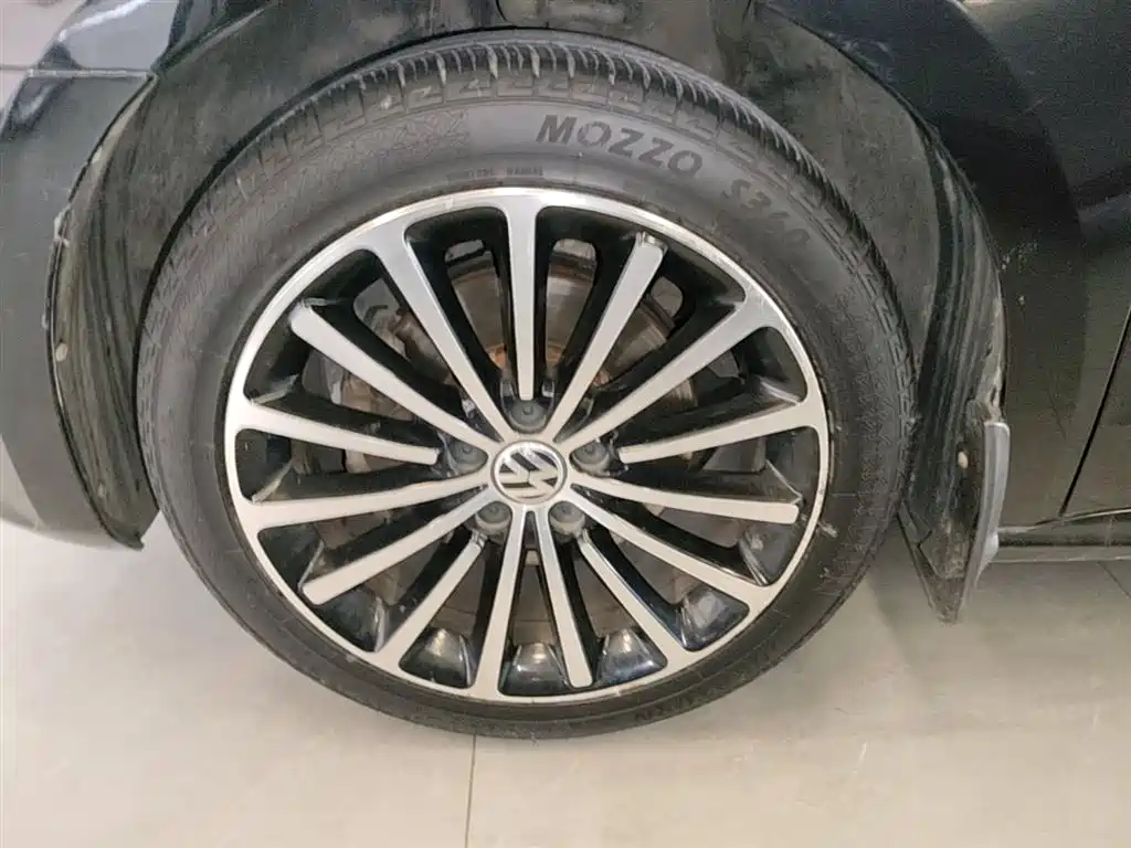 Volkswagen Passat 2015 — фото 23