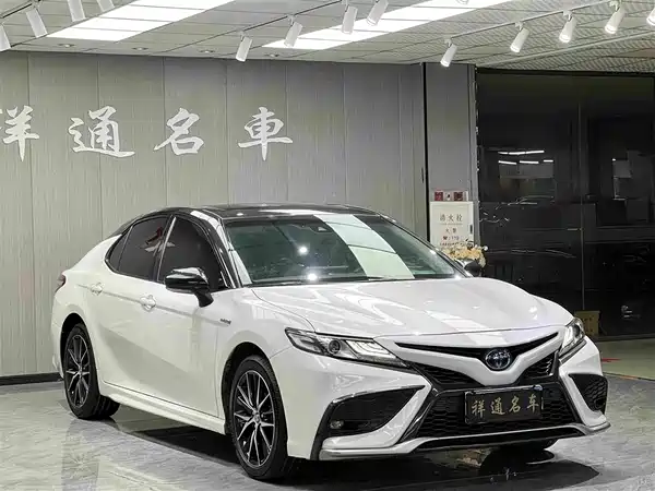 Toyota Camry 2021