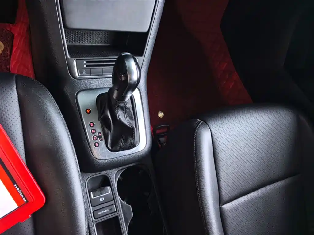 Volkswagen Tiguan 2015 — фото 14