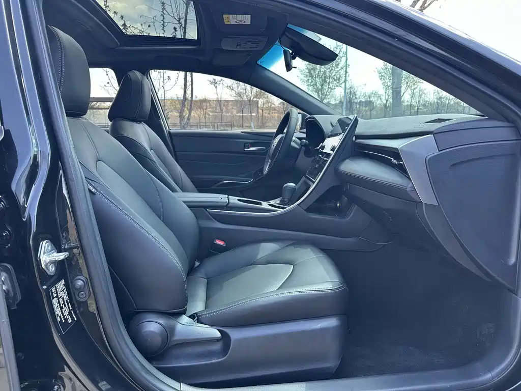 Toyota Avalon 2020 — фото 10