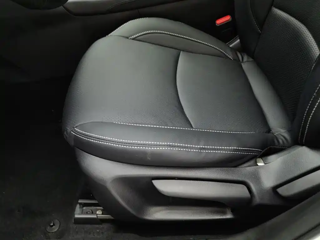 Mazda 3 Axela 2017 — фото 20