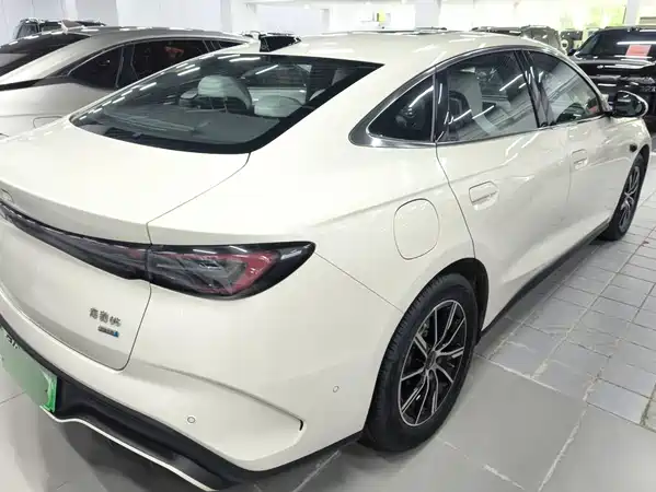 BYD Seal 06 2025