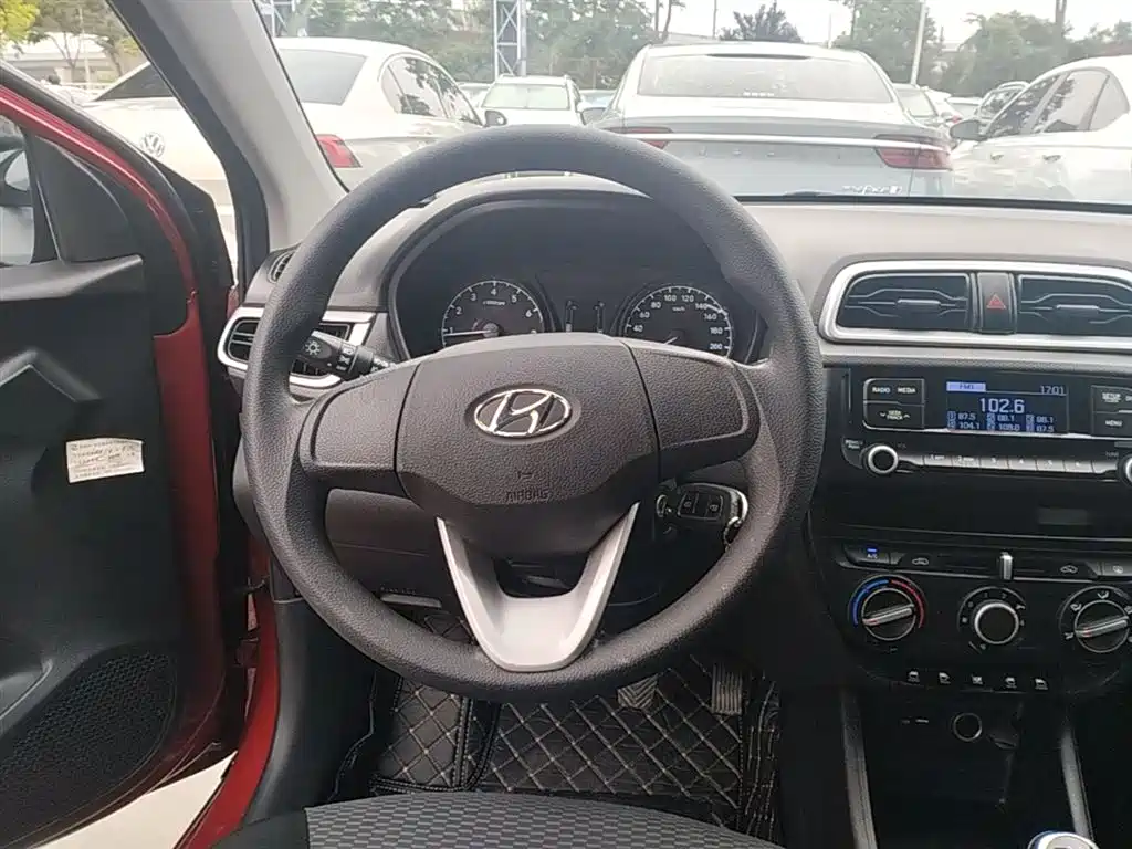Hyundai Verna 2019 — фото 11