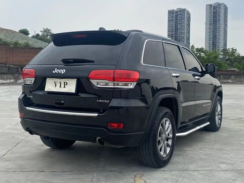 Jeep Grand Cherokee 2016 — фото 4