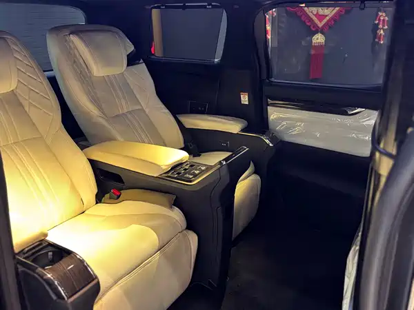 Lexus LM 2020