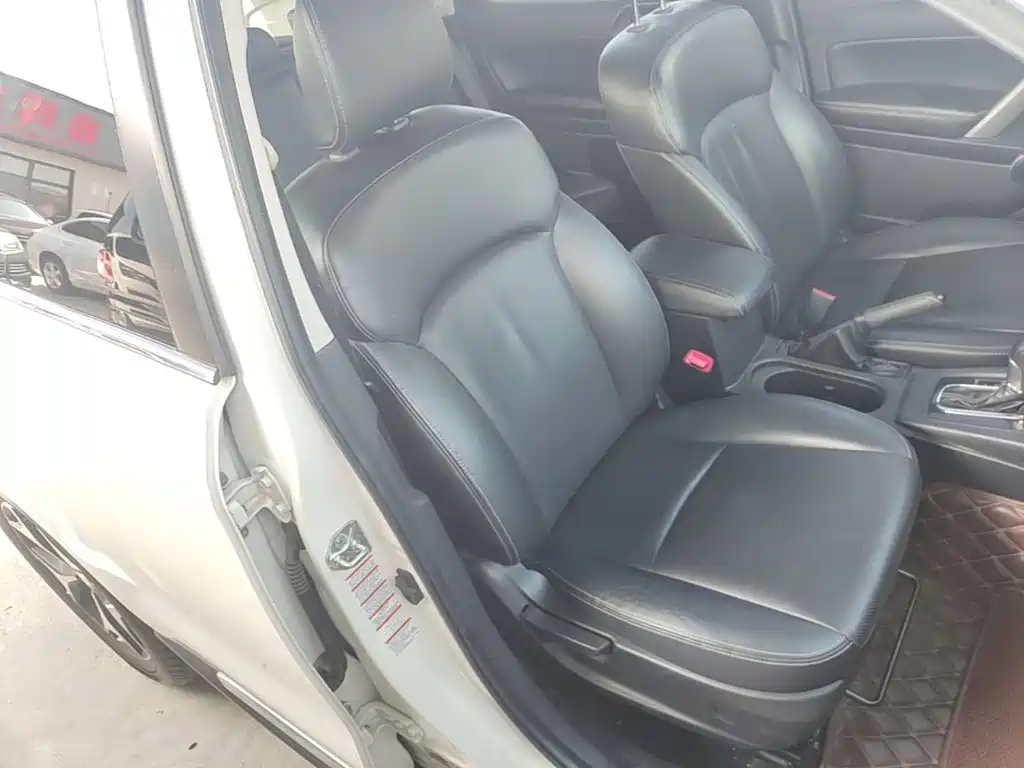 Subaru Forester 2015 — фото 25