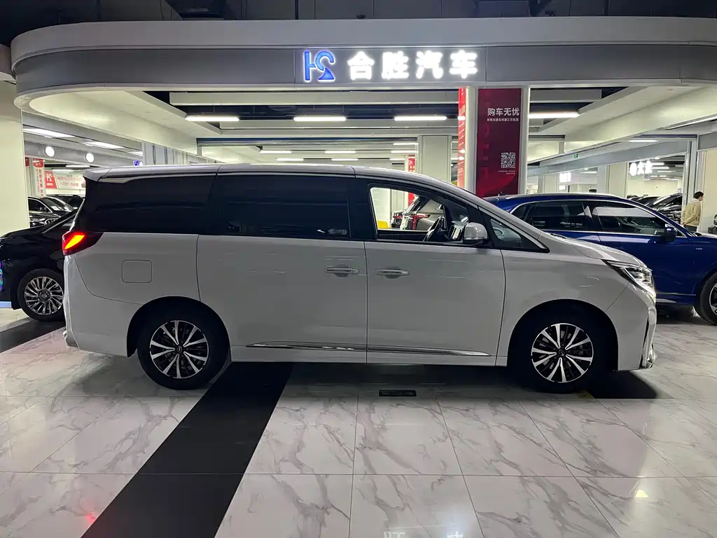 GAC Motor Trumpchi M8 2023 — фото 6