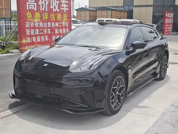 Zeekr 001 2025