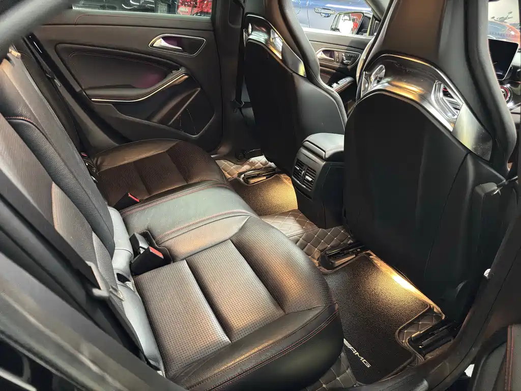 Mercedes-Benz CLA AMG 2017 — фото 14