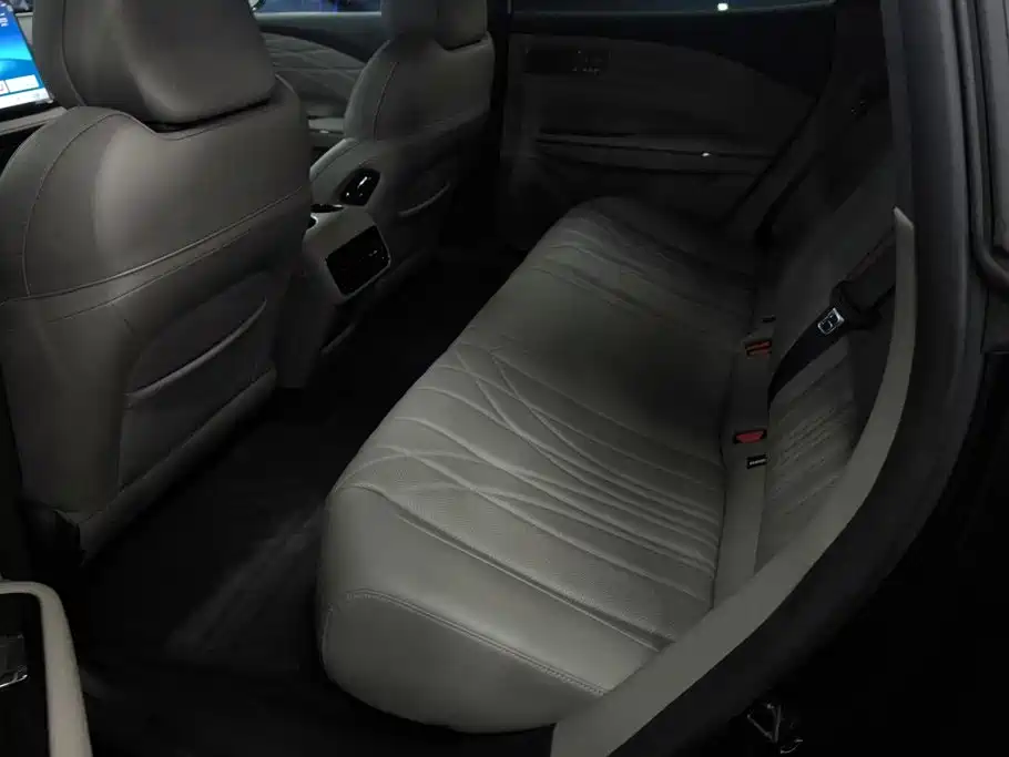 Geely Galaxy Starshine 8 2025 — фото 11