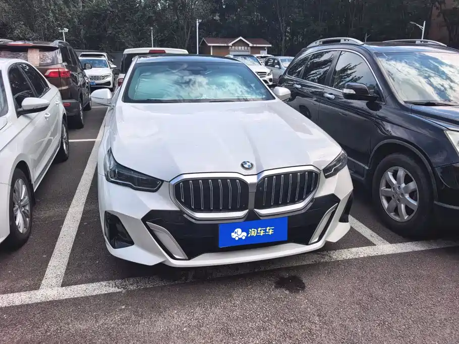 BMW 5 Series 2024