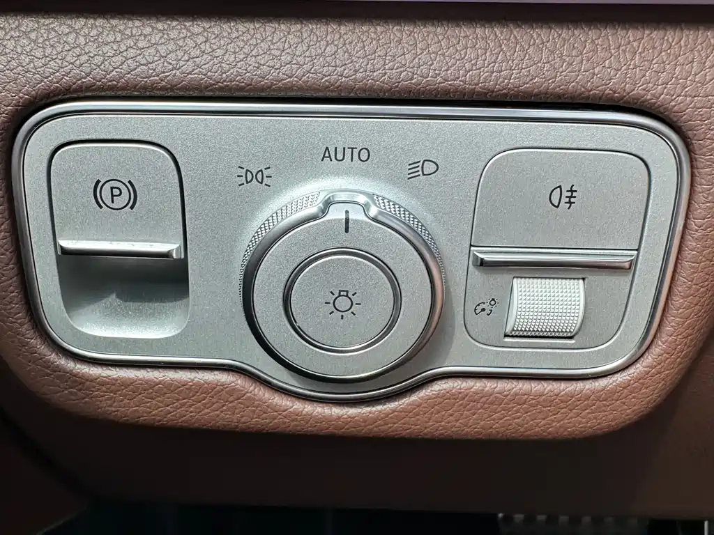 Mercedes-Benz GLS 2024 — фото 32