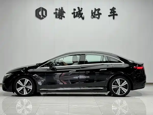 Mercedes-Benz EQE 2025