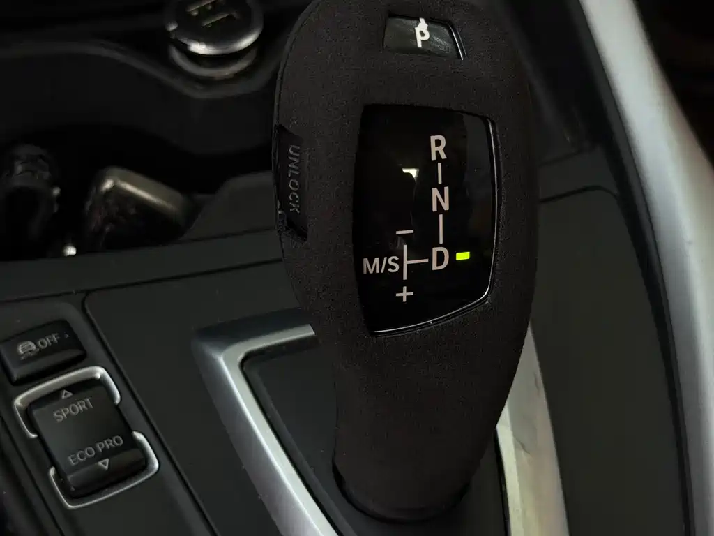 BMW 1 Series 2013 — фото 15