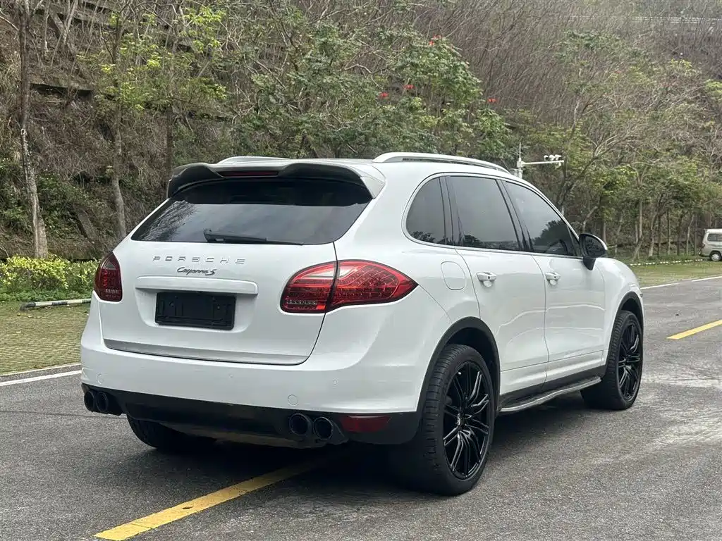 Porsche Cayenne 2014 — фото 9