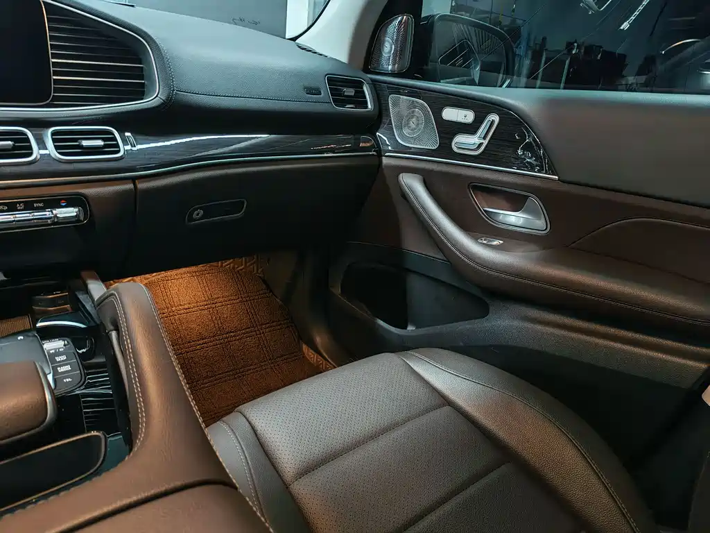 Mercedes-Benz GLE 2023 — фото 9