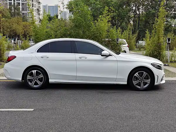 Mercedes-Benz C-Class 2020
