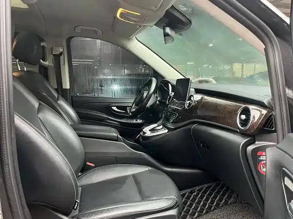 Mercedes-Benz V-Class 2017