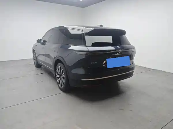 NIO ES8 2023